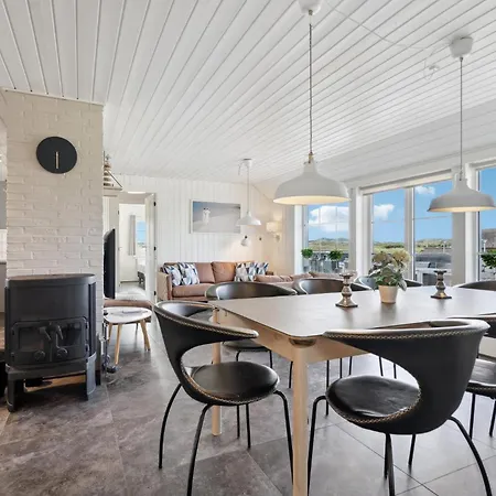 Feriehus Beautiful In With Sauna *